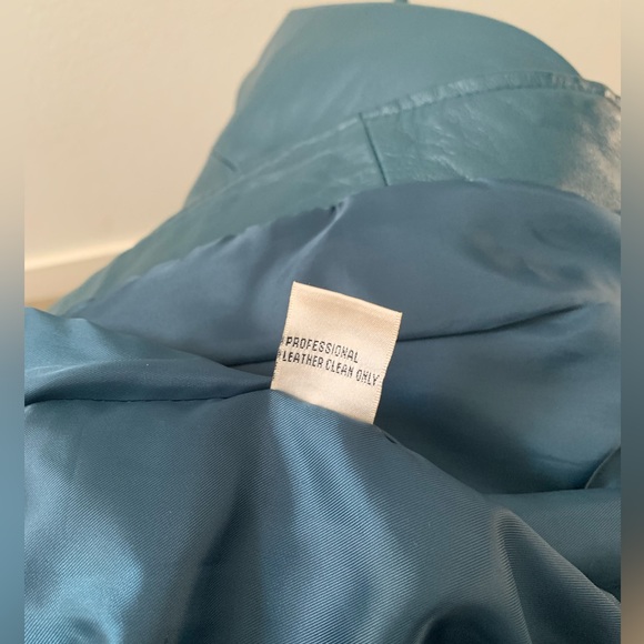 Yvonne Marie teal leather jacket, size 6 - Picture 5 of 13